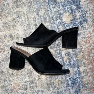 Call it spring Black Mules